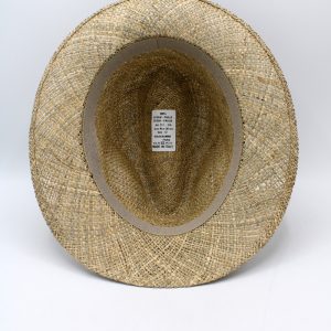 Chapéu de palha natural worn verão