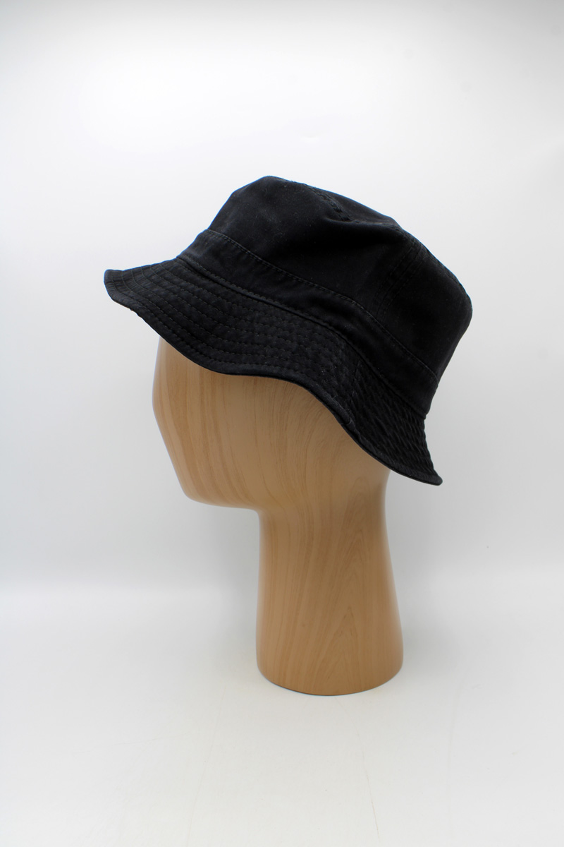 SKU 15264C — Chapéu bucket preto, vista lateral