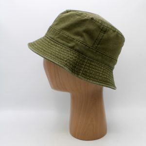 SKU 15264C — Chapéu bucket verde-oliva, vista lateral