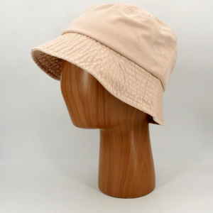SKU 12959B — Chapéu bucket em rosa-claro, vista lateral