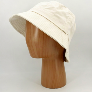 SKU 12959B — Chapéu bucket em branco, vista lateral
